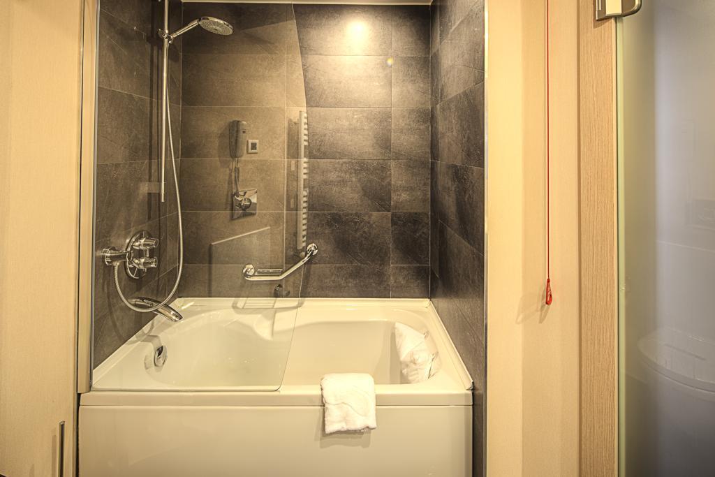 Park 156 Hotel Istanbul Exterior photo